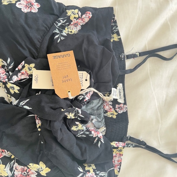 Garage Flowy Knot-Front Floral Cami - Size XXS - Picture 2 of 2